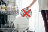 5 thứ tuyệt đối không nên cho vào máy rửa bát: Mỗi lần bấm nút là một lần tự gây hại