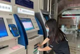 Phát hiện hơn 38 triệu đồng tiền mặt nằm chơ vơ ở khay tiền của cây ATM: Công an kiểm tra camera an ninh nhận ra điều kỳ lạ
