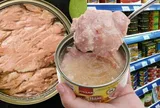 Mua thịt hộp trong siêu thị: Nhân viên tiết lộ chi tiết "vàng" dưới đáy lon, chỉ mất 3 giây nhìn