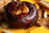 2 loại củ dễ là "ổ ký sinh trùng": Loại đầu tiên được nhiều người ăn như trái cây mà không hề hay biết