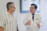 Không chờ phẫu thuật tại Úc, bệnh nhân ung thư vượt hàng nghìn km sang Việt Nam điều trị bằng robot tiên tiến: Kết quả ra sao?
