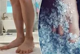 Rộ trào lưu đứng trên muối epsom để ngủ ngon và đẹp da, chuyên gia nói gì?