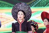 Hà Phương đưa áo dài, thổ cẩm và di sản Việt đến gần hơn với thế hệ trẻ