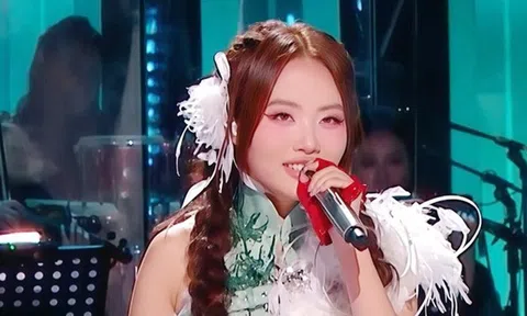 Bán kết Sing! Asia: Phương Mỹ Chi gây ấn tượng khi hát cải lương