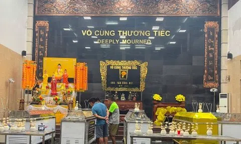 Con gái nạn nhân vụ lật tàu ở Hạ Long: 'Tôi sẽ đợi mẹ để đưa về nhà cùng bố'