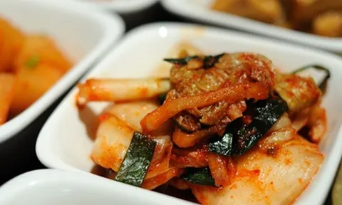 Cả gia đình 3 người lần lượt qua đời: Bác sĩ liên tục cảnh báo 4 loại thực phẩm để lâu trong tủ lạnh có thể “tiếp tay” cho ung thư