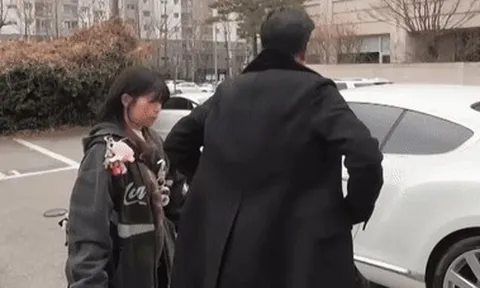 Cô bé “nhìn trúng” hoàng tử đẹp nhất châu Á, 20 năm sau thấy anh bỏ vợ liền cưới làm chồng