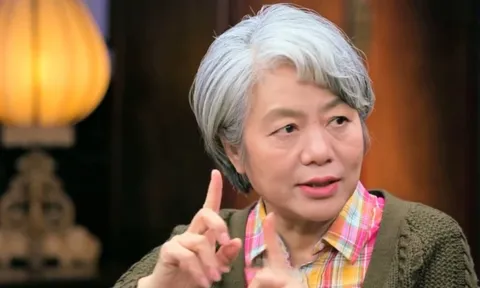 Giáo sư nổi tiếng cảnh báo: Ở độ tuổi này, nếu trẻ quá mê đọc sách có thể HẠI nhiều hơn LỢI!