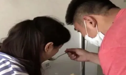 Cô gái 23 tuổi suy thận giai đoạn cuối kết hôn cùng bạn trai cùng phòng bệnh, tái khám kết quả gây bất ngờ