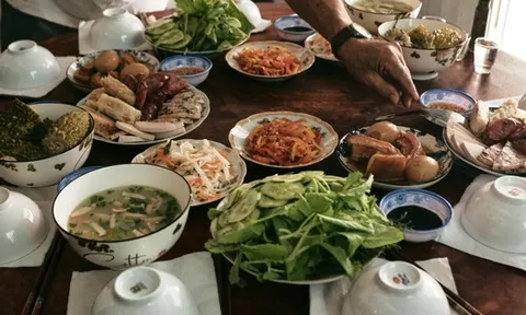 Bác sĩ bật mí nguyên tắc vàng ăn Tết khoẻ mạnh