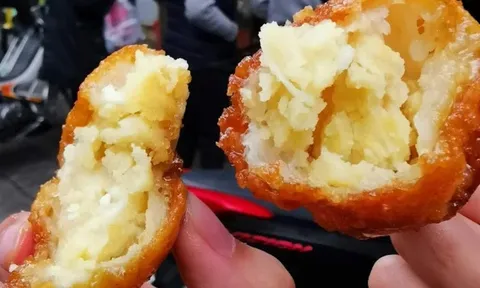 Ngày càng nhiều nữ giới còn trẻ đã mắc ung thư vú, bác sĩ nói thẳng: 5 món này phải ĂN ÍT LẠI!