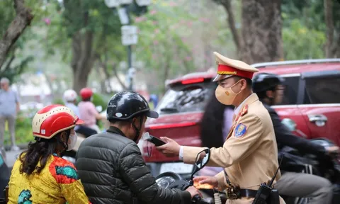 Hơn 800 tài xế bị phạt nồng độ cồn chỉ trong buổi trưa ngày mùng 1 Tết