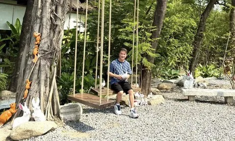 "Ông hoàng nhạc Việt" một thời: Ly hôn vợ, U60 một mình nuôi con, đi hát hội chợ, mở quán cafe