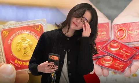 Nhìn người ta mua vàng cũng FOMO muốn cầm tiền đi mua: Chuyên gia nói thẳng!