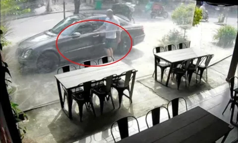 Chiếc Mercedes đỗ ở vỉa hè bất ngờ “bốc hơi”, gia chủ check camera thì phát hiện điều ngỡ ngàng