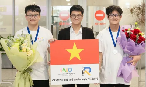 Một lớp chuyên Hà Nội giành cú đúp Huy chương Bạc Olympic Trí tuệ nhân tạo 2026