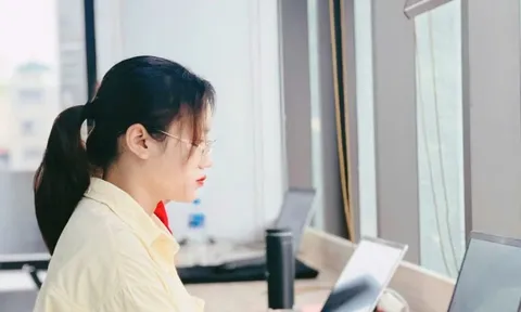 Người áp lực học tập, công việc vào diện giám sát tâm thần: Phòng bệnh hay nguy cơ gắn nhãn tâm lý?