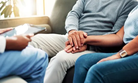 Cặp vợ chồng cùng có mỡ máu cao vút: “Thủ phạm” là thứ con gái mang sang mỗi ngày