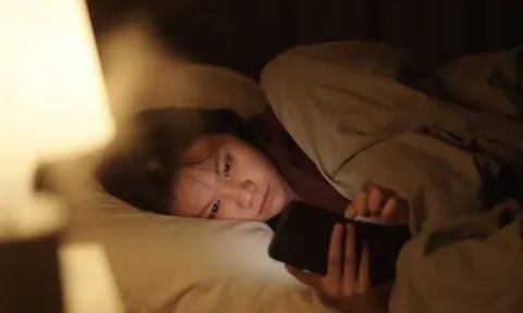 Chuyển khoản 25 lần tổng cộng 110 triệu đồng trong đêm, sáng hôm sau cô gái vội báo cảnh sát: “Tôi như vừa bị thôi miên”