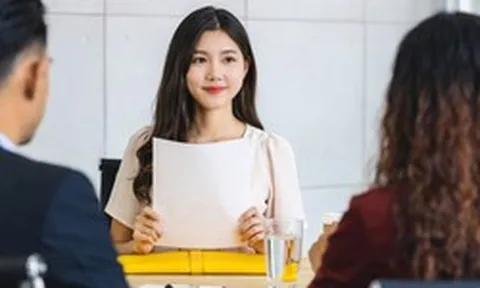 Nhà tuyển dụng hỏi: "Bạn dùng điện thoại mấy tiếng một ngày?" - Câu hỏi tưởng vô nghĩa lại khiến nhiều ứng viên trượt