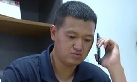 Sau khi chuyển khoản thành công 755 triệu đồng giúp lãnh đạo, người đàn ông kiểm tra tài khoản rồi vội báo công an