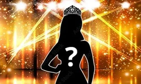 Mỹ nhân từng đi tù 47 tuổi vẫn thi hoa hậu rồi lọt thẳng Top 5, ngang nhiên đối đầu ái nữ trùm sòng bạc