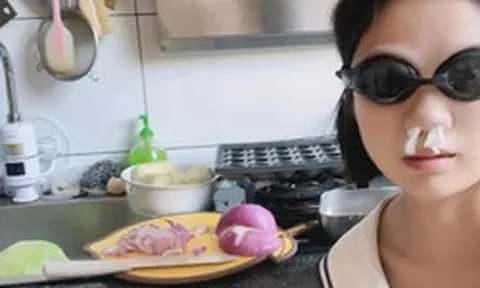 Tôi học được 8 mẹo bếp “không tốn 1 đồng” từ mẹ và nhận ra tiết kiệm đôi khi bắt đầu từ những điều rất nhỏ