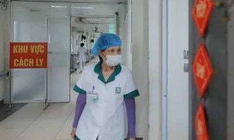 Hà Nội ghi nhận 17 ca COVID-19, theo dõi biến thể "ve sầu" BA.3.2