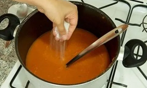 3 loại canh âm thầm “bào mòn” hai quả thận nếu ăn quá nhiều