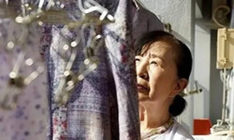 Sáu tháng sống chung, tôi bật khóc: “Ông ấy đòi hỏi quá nhiều!” - Góc khuất tài chính khi tái hôn tuổi trung niên