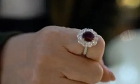 Mua trang sức 750 triệu đồng được giảm giá còn 110 triệu, khách bị chủ tiệm vàng kiện để đòi lại: Tòa án phán quyết bất ngờ