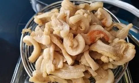 Mỡ lợn lại trở thành tâm điểm chú ý, nhắc người tiêu dùng: 4 nguyên tắc vàng khi ăn mỡ lợn để hưởng lợi đủ đường, không lo mỡ máu