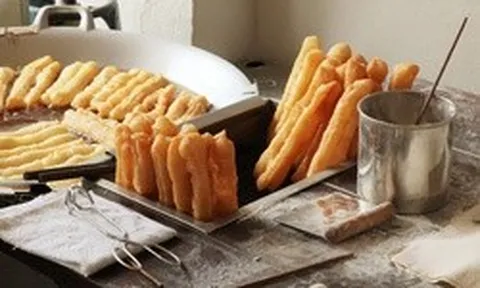 Bác sĩ Nhi khoa cảnh báo: Khẩn trương loại bỏ ngay 3 loại "bữa sáng độc hại" đang âm thầm "đánh cắp" chiều cao của trẻ