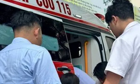Xuồng gặp sự cố trên vịnh Hạ Long khiến 15 người rơi xuống biển, 3 người bị thương