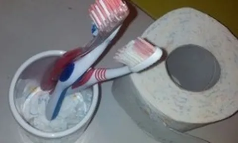 3 vị trí để bàn chải đánh răng "làm mồi cho vi khuẩn": Nhiều gia đình Việt vô tư làm mỗi ngày