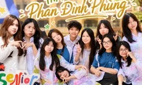 Ghé trường cấp 3 có cảnh quan đẹp nhất Hà Nội dự lễ bế giảng: Trời gần 40 độ, dàn nữ sinh vẫn chiếm trọn spotlight