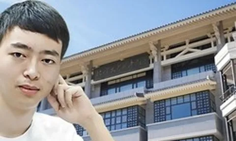 Vụ "bắt" học sinh HÀI HƯỚC nhất mọi thời đại: Vì nhân tài, 2 ĐH top đầu châu Á "đấu mưu", tung chiêu như phim hành động!