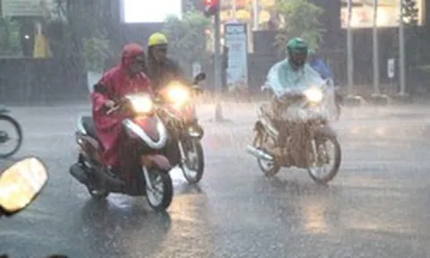 Cảnh báo mưa lớn gây ngập cục bộ vào chiều tối nay tại TP.HCM