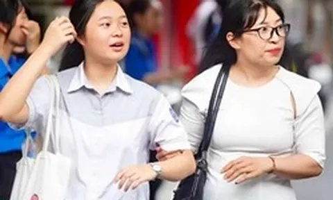 125.000 học sinh Hà Nội thi vào lớp 10: “Kỳ thi của con nhưng người chịu áp lực hơn lại là cha mẹ”