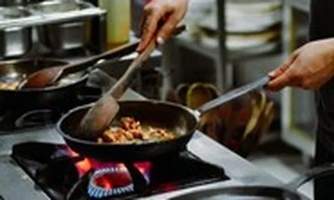 Nấu ăn ít nhất một lần mỗi tuần có thể giúp giảm nguy cơ mất trí nhớ