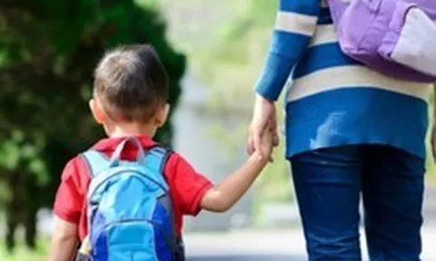 Giáo sư tâm lý nổi tiếng nói thẳng: Trẻ dưới 6 tuổi không nên học 3 kiểu lớp này, cha mẹ dễ tốn tiền vô ích