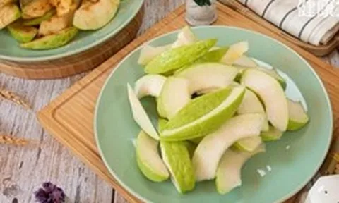 Nhiều người bị bệnh thận không dám ăn trái cây, bác sĩ nói điều ngược lại: 3 loại quả này vẫn có thể ăn, có loại chỉ vài nghìn đồng/quả