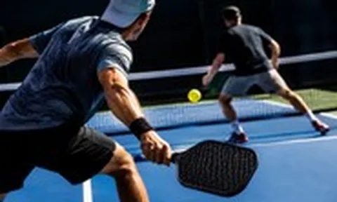 Nguy cơ ngừng tim khi chơi pickleball: Ai cần cẩn trọng?