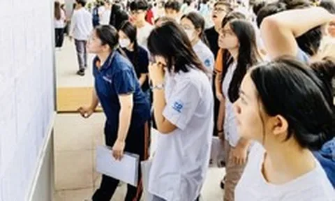 Lộ diện 15 thủ khoa lớp chuyên Hà Nội, xuất hiện nữ thủ khoa kép