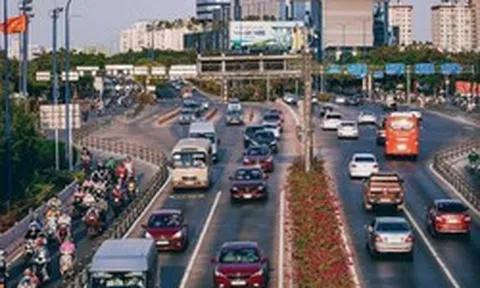 Từ 10/8, quy định mới liên quan đến ô tô có hiệu lực, lái xe cả nước chú ý