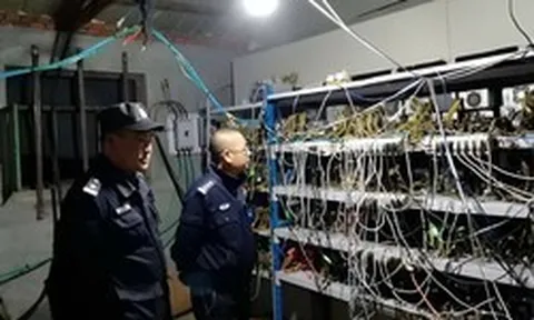 Phát hiện căn nhà không người ở vẫn phát sinh 1 triệu đồng tiền điện mỗi tháng: Cảnh sát ập vào, sững sờ trước cảnh tượng bên trong