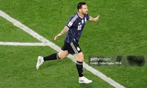 Ảnh: Không thể ngăn cản Messi, vào sân từ ghế dự bị cũng lập kỉ lục, ăn mừng cực cảm xúc