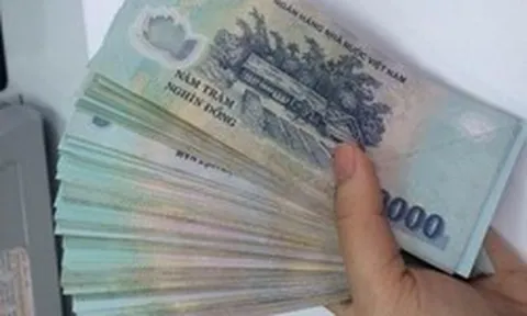 Phát hiện cọc tiền 500.000 đồng nằm chơ vơ tại Bệnh viện K, đội ngũ an ninh lập tức xác minh, rà soát hệ thống camera