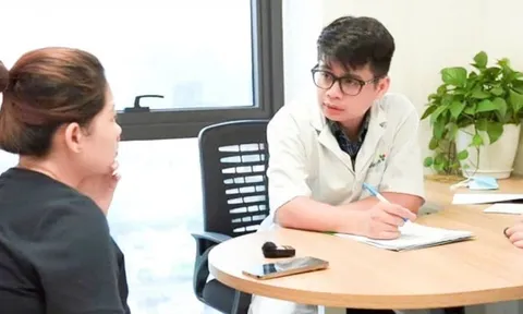 Đang đau đầu đi massage, cạo gió liệu có an toan toàn?