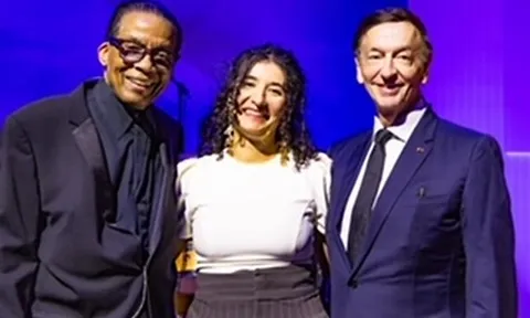 Malou Oheix đến từ Pháp Giành Giải Nhất Cuộc Thi Giọng Hát Jazz Quốc Tế Herbie Hancock Institute năm 2026 tại Fondation Louis Vuitton